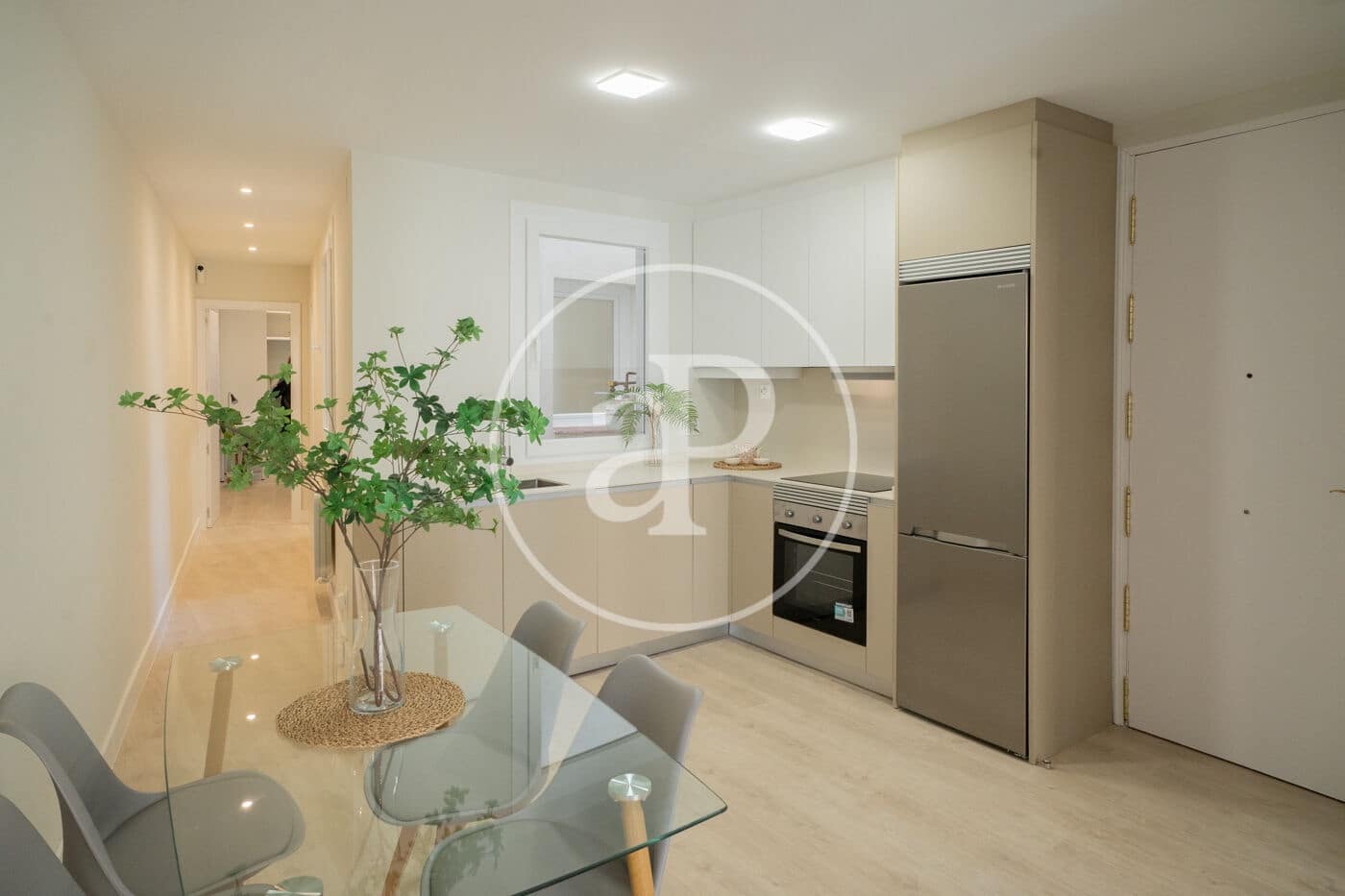 2 soveværelse Lejlighed til salg i Madrid by - € 975.000 (Ref: 9110587)