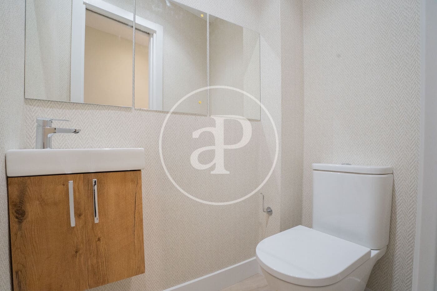 2 soveværelse Lejlighed til salg i Madrid by - € 975.000 (Ref: 9110587)