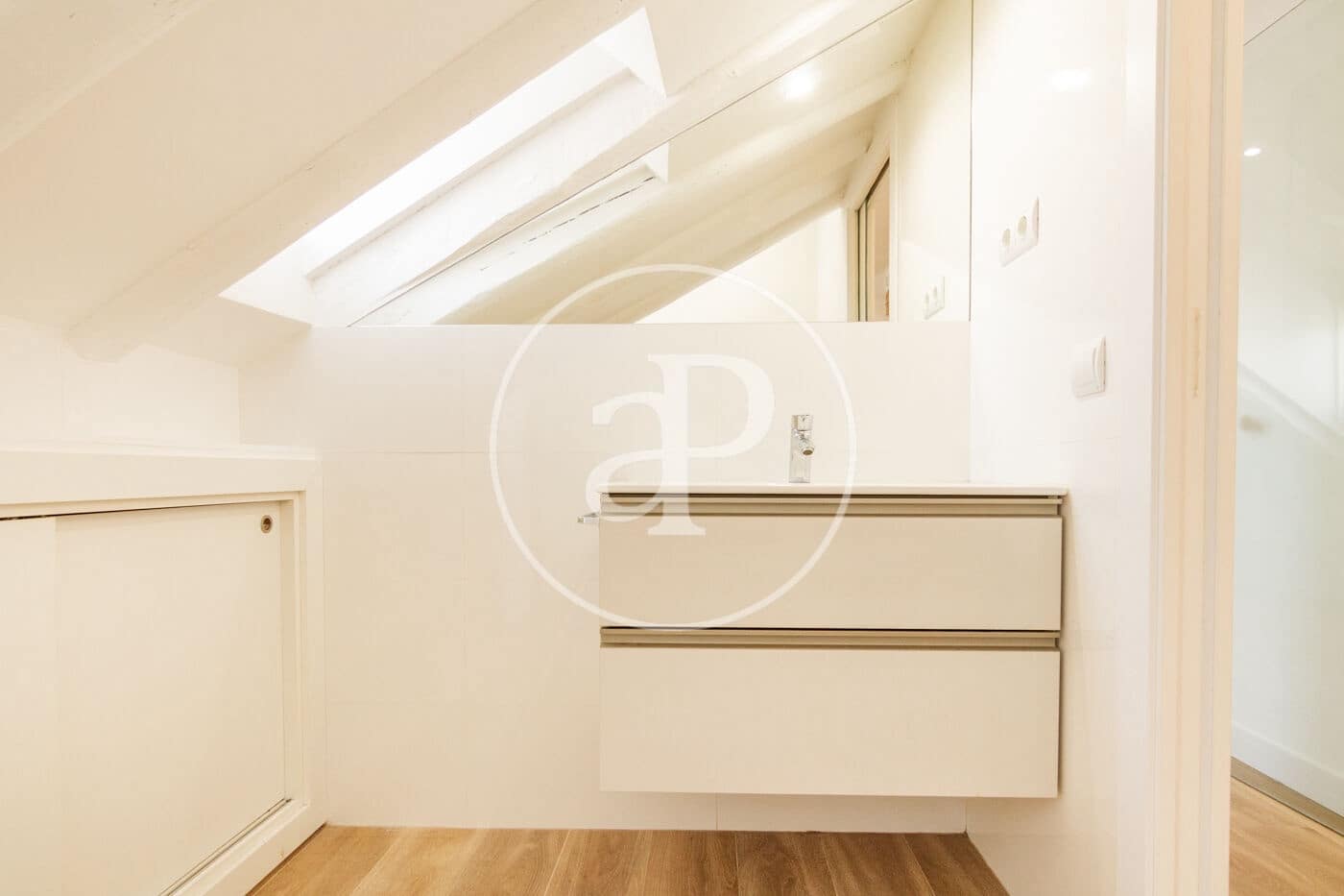 1 makuuhuone Huoneisto vuokrattavana paikassa Madrid kaupunki - 1 800 € (Ref: 9112571)