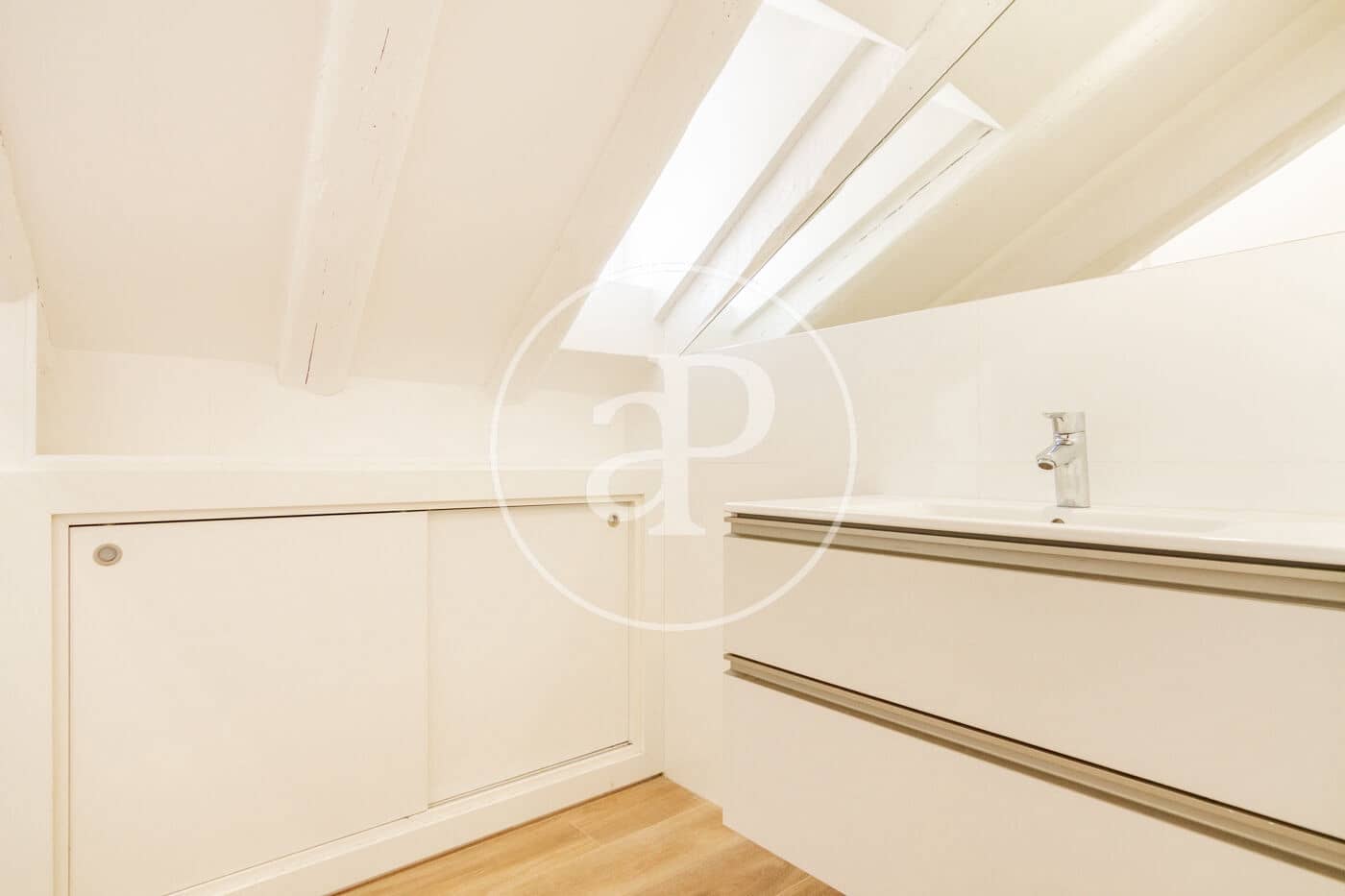 1 makuuhuone Huoneisto vuokrattavana paikassa Madrid kaupunki - 1 800 € (Ref: 9112571)