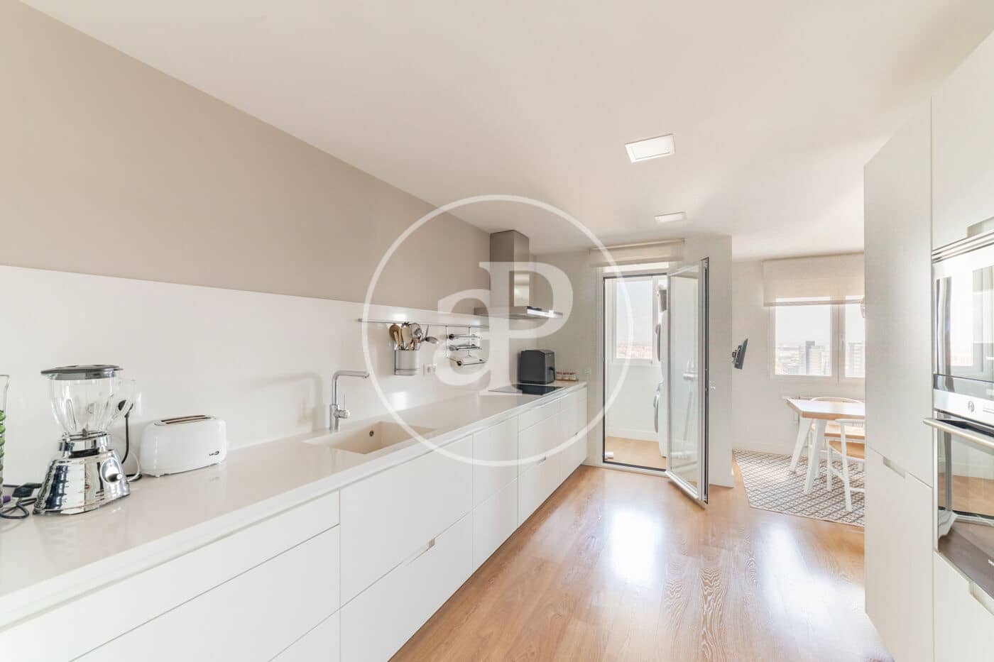 4 soveværelse Penthouse til salg i Madrid by med swimmingpool - € 1.895.000 (Ref: 9112573)