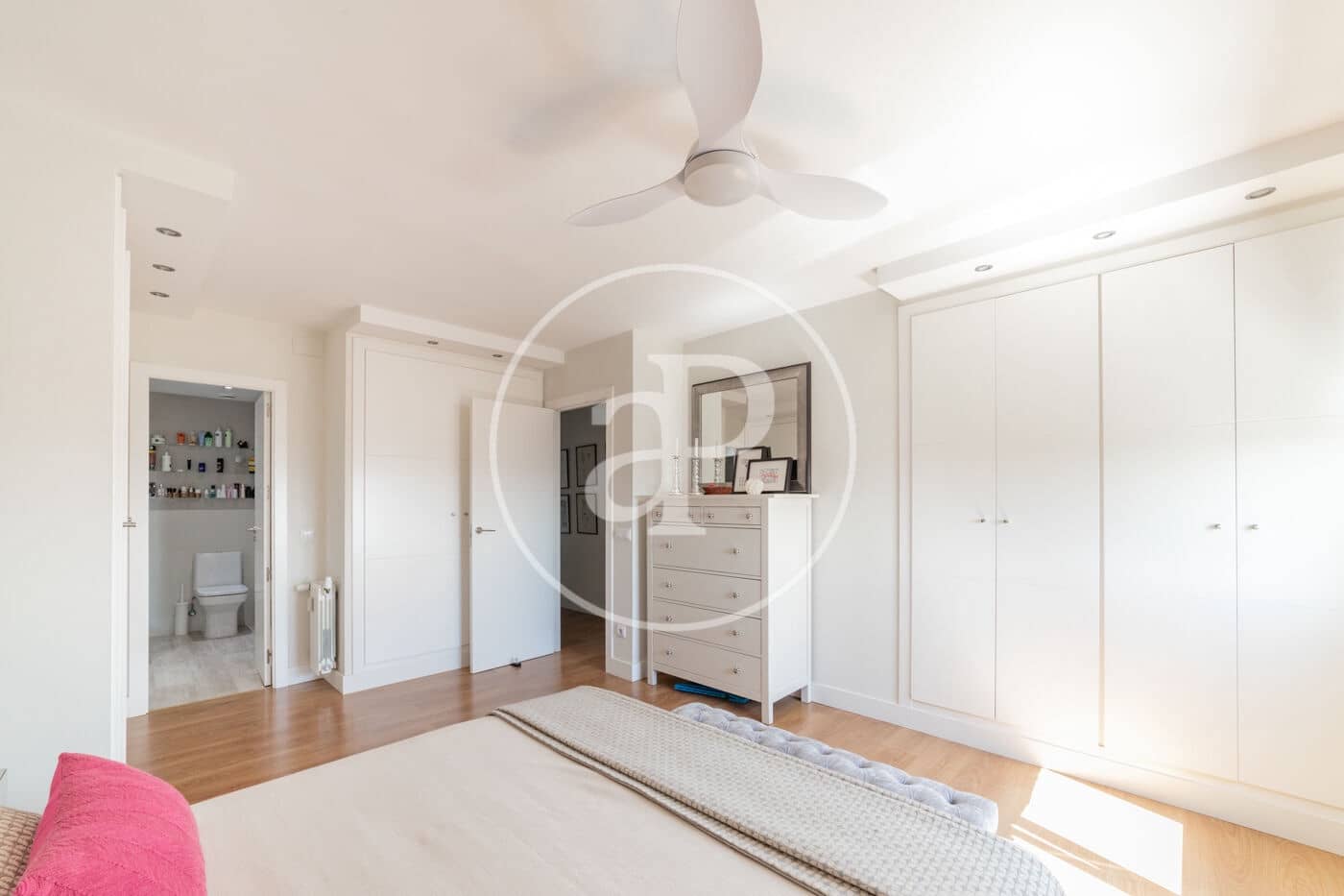 4 soveværelse Penthouse til salg i Madrid by med swimmingpool - € 1.895.000 (Ref: 9112573)