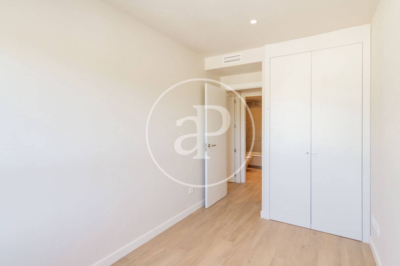 2 soveværelse Lejlighed til leje i Madrid by med swimmingpool - € 2.070 (Ref: 9112576)