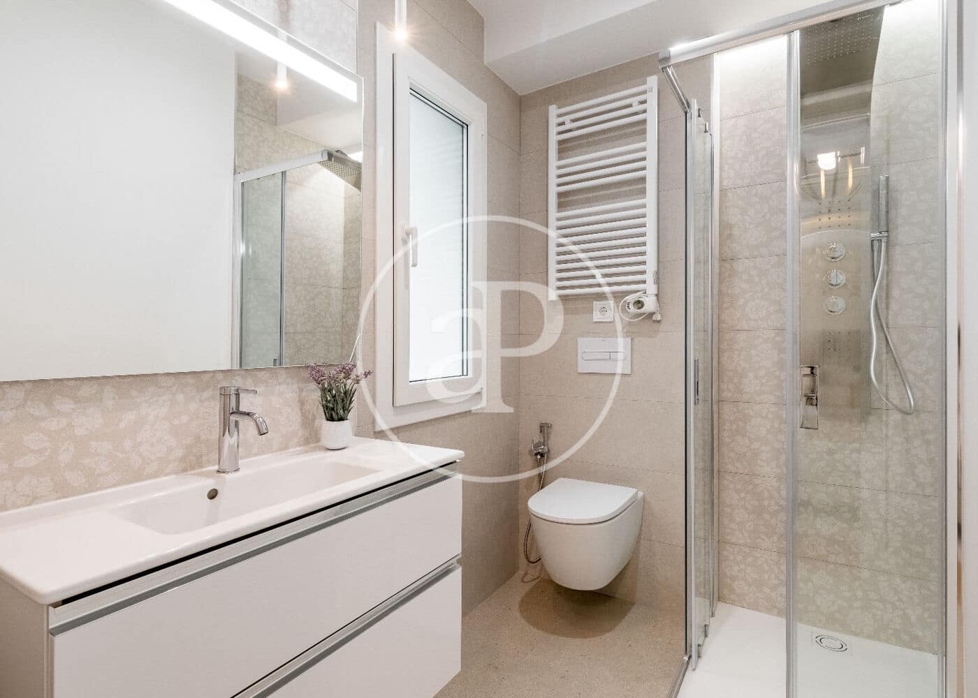 3 soveværelse Lejlighed til salg i Madrid by - € 2.490.000 (Ref: 9112579)