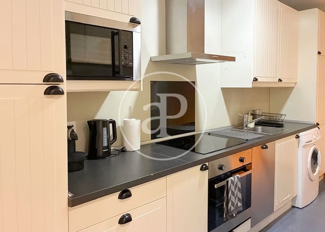2 slaapkamer Appartement te huur in Castellana, Madrid stad - € 3.000 (Ref: 9112580)