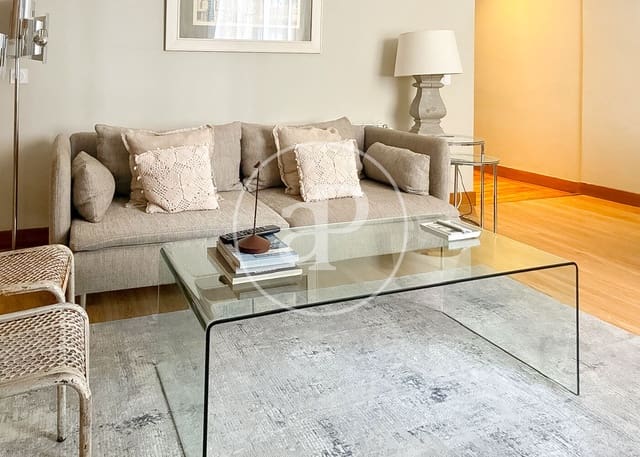 2 slaapkamer Appartement te huur in Castellana, Madrid stad - € 3.000 (Ref: 9112580)