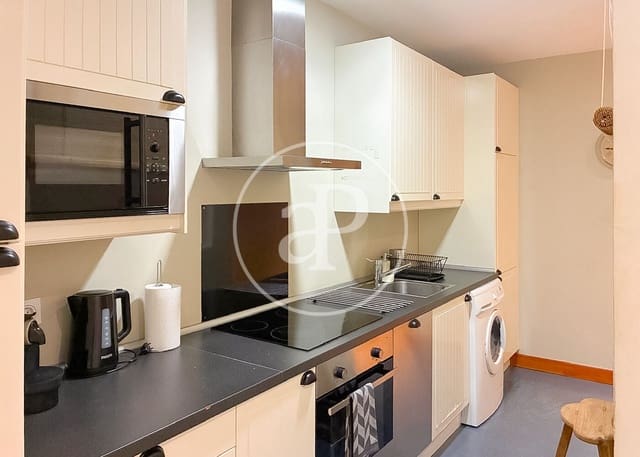2 slaapkamer Appartement te huur in Castellana, Madrid stad - € 3.000 (Ref: 9112580)