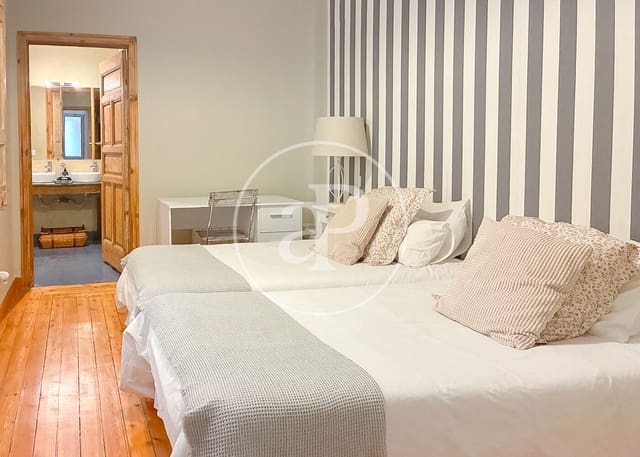 2 slaapkamer Appartement te huur in Castellana, Madrid stad - € 3.000 (Ref: 9112580)