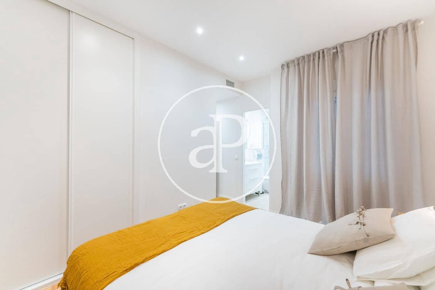 2 soveværelse Lejlighed til salg i Madrid by - € 850.000 (Ref: 9114375)