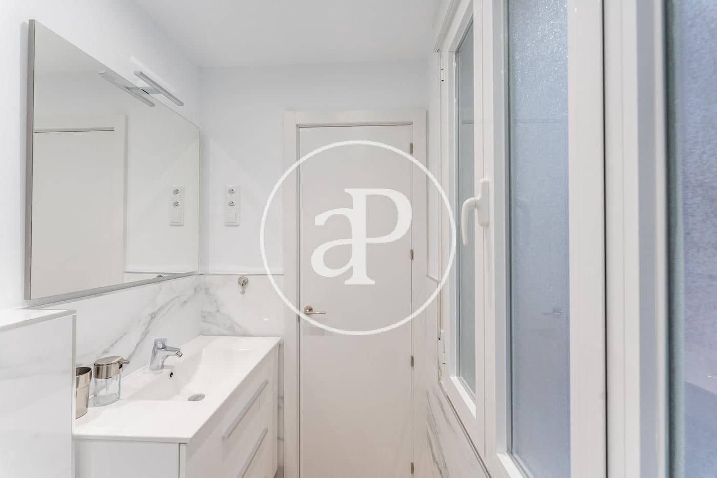 2 soveværelse Lejlighed til salg i Madrid by - € 850.000 (Ref: 9114375)