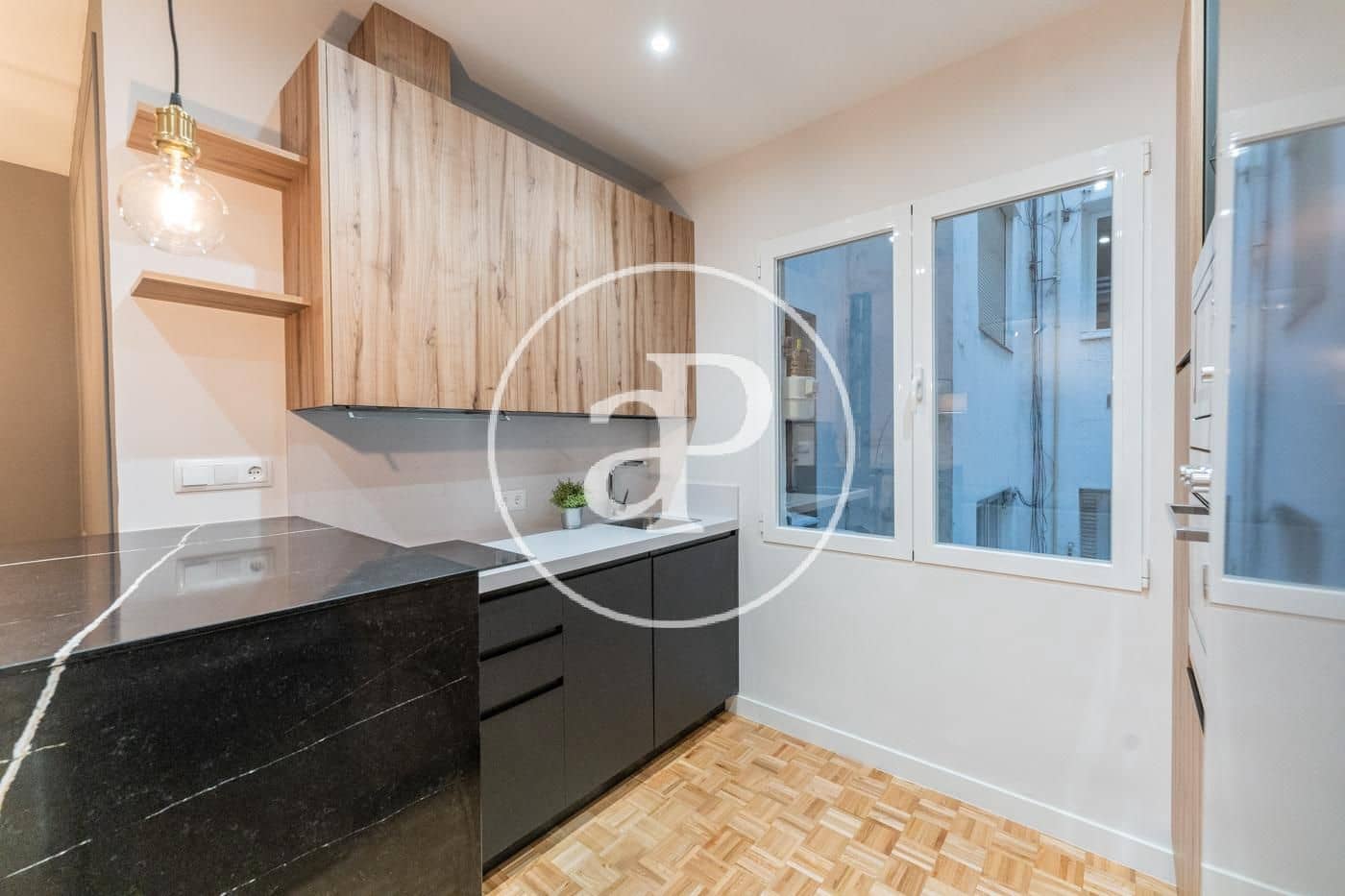 2 soveværelse Lejlighed til salg i Madrid by - € 850.000 (Ref: 9114375)