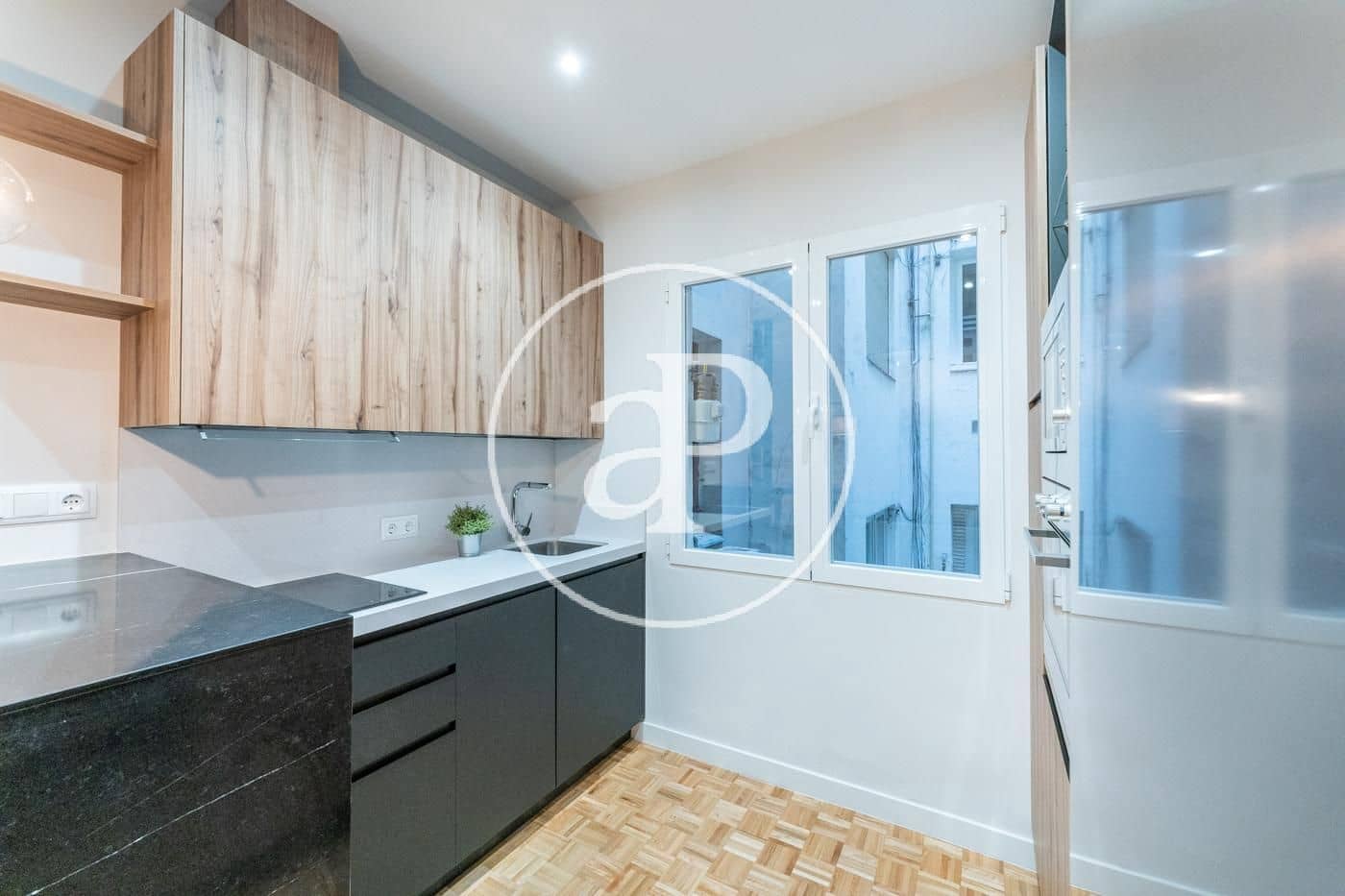 2 soveværelse Lejlighed til salg i Madrid by - € 850.000 (Ref: 9114375)