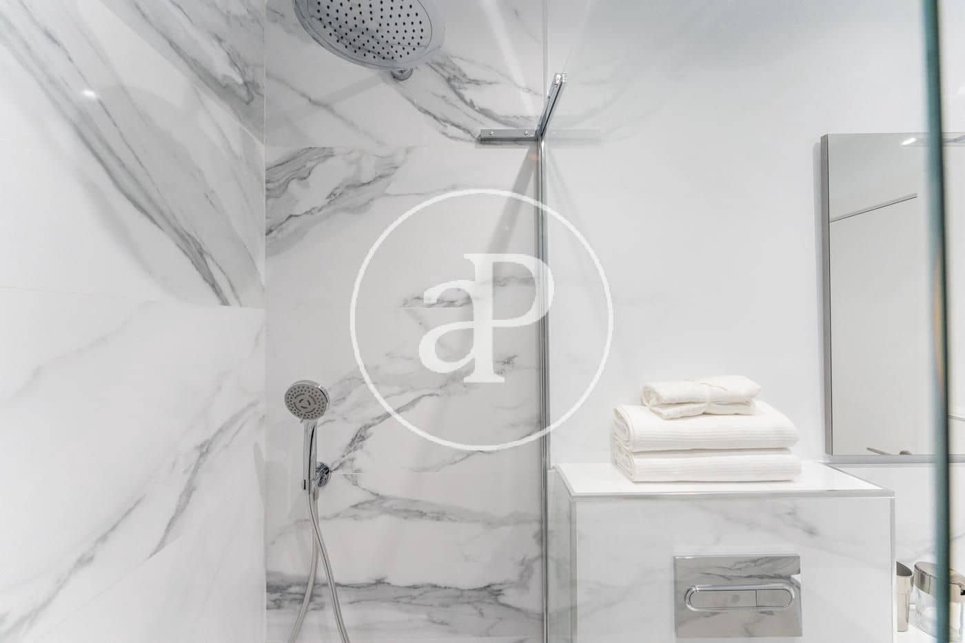 2 soveværelse Lejlighed til salg i Madrid by - € 850.000 (Ref: 9114375)