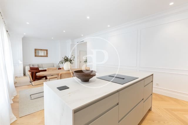 3 soveværelse Lejlighed til leje i Almagro, Madrid by - € 4.500 (Ref: 9116346)