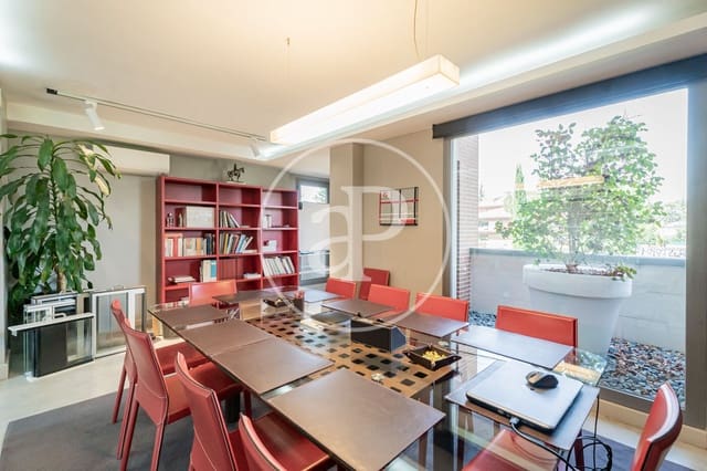 5 sypialnia Willa na sprzedaż w Aravaca, Miasto Madryt - 1 300 000 € (Ref: 9116347)