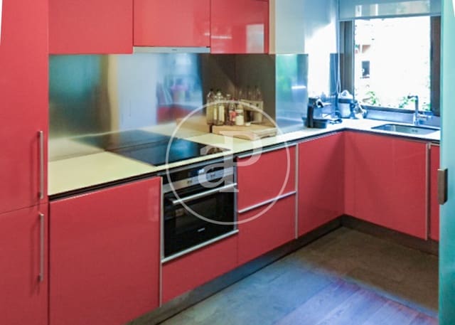 1 quarto Apartamento para arrendar em Hispanoamérica, Madrid cidade com piscina - 1 850 € (Ref: 9118968)