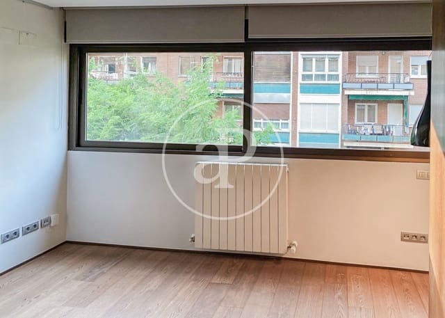 1 quarto Apartamento para arrendar em Hispanoamérica, Madrid cidade com piscina - 1 850 € (Ref: 9118968)