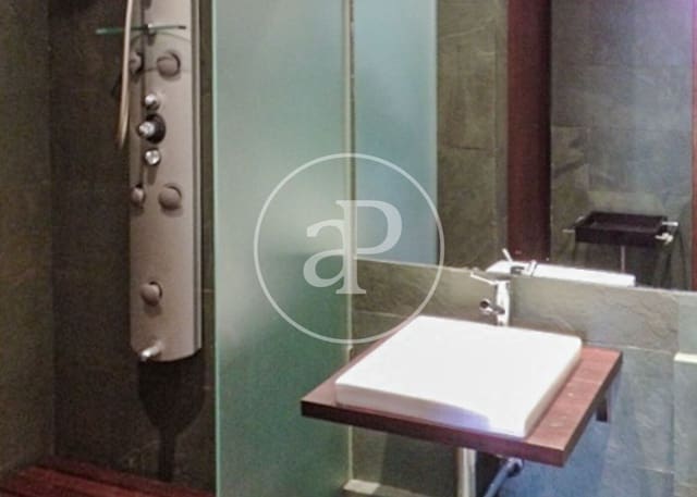 1 quarto Apartamento para arrendar em Hispanoamérica, Madrid cidade com piscina - 1 850 € (Ref: 9118968)