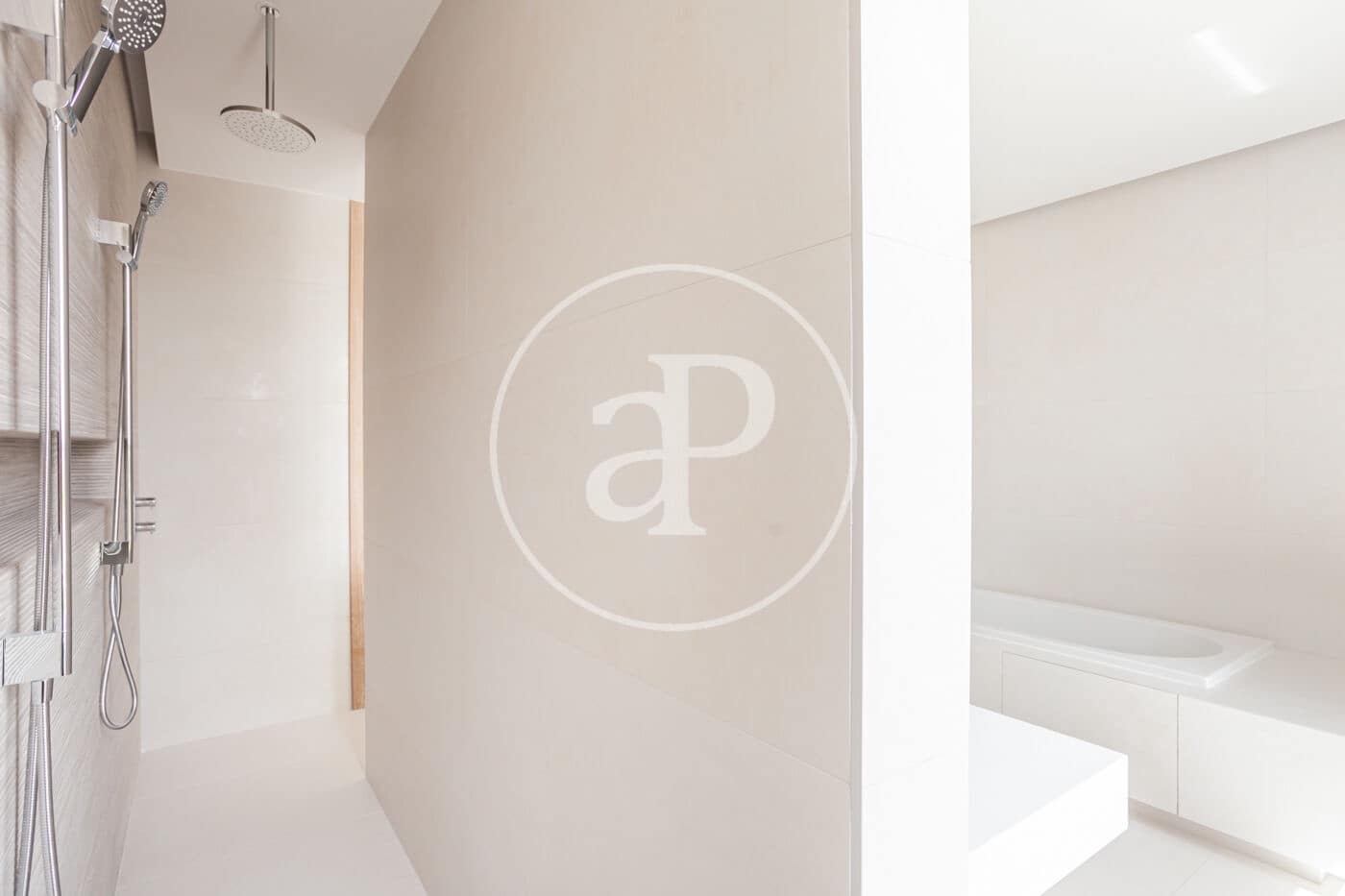 5 soveværelse Lejlighed til leje i Pozuelo de Alarcon med swimmingpool - € 18.000 (Ref: 9118970)