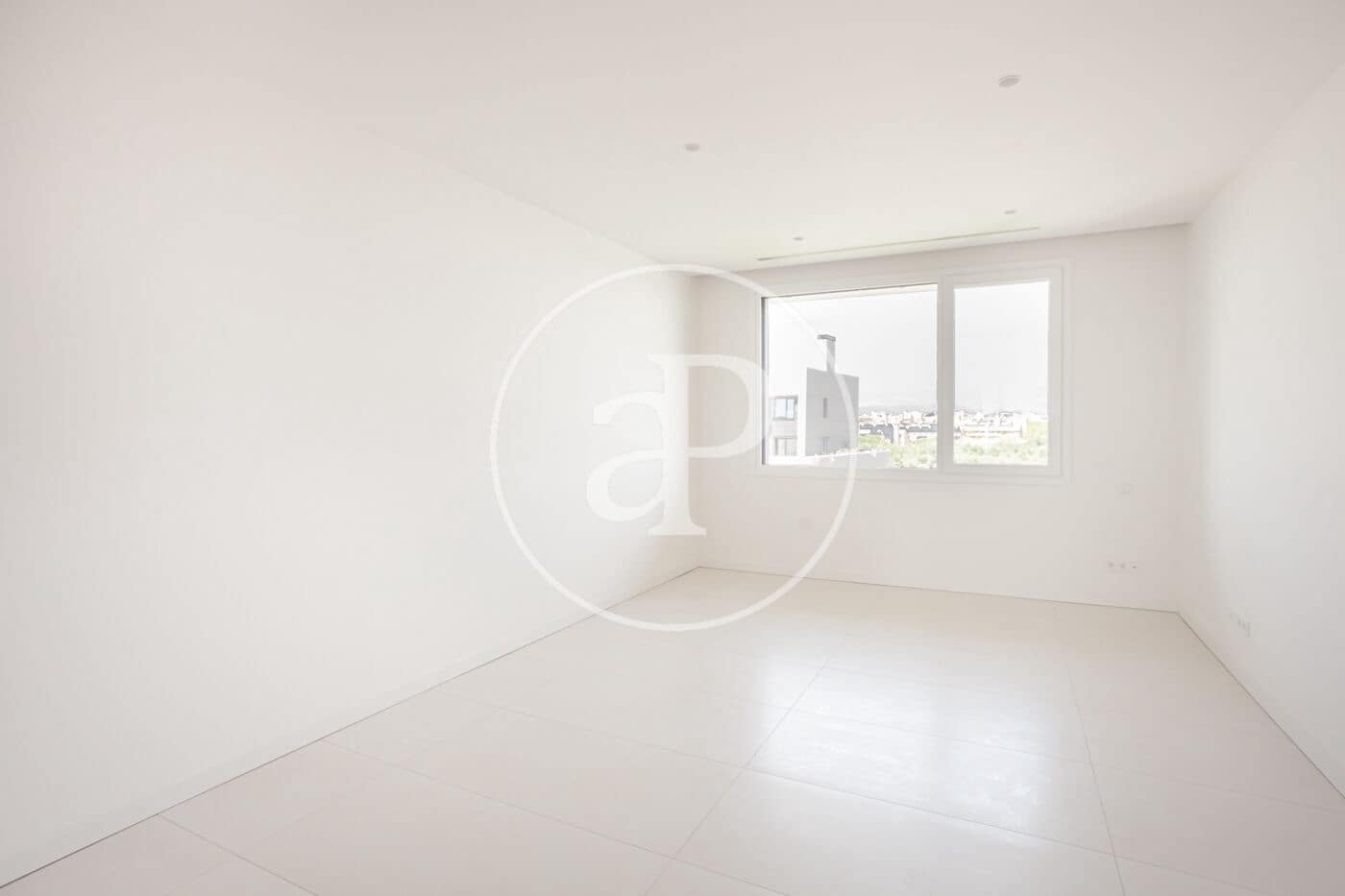 5 soveværelse Lejlighed til leje i Pozuelo de Alarcon med swimmingpool - € 18.000 (Ref: 9118970)