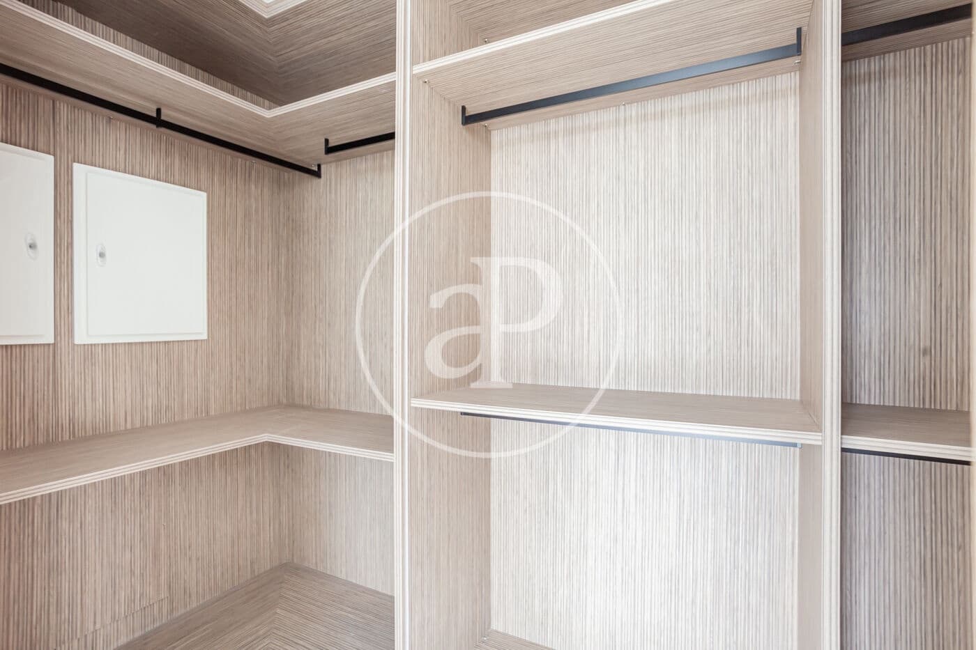 5 soveværelse Lejlighed til leje i Pozuelo de Alarcon med swimmingpool - € 18.000 (Ref: 9118970)