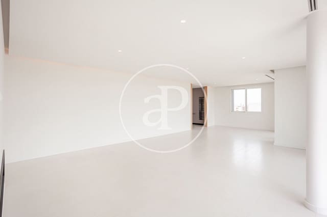 5 soveværelse Lejlighed til leje i Pozuelo de Alarcón med swimmingpool - € 18.000 (Ref: 9118970)