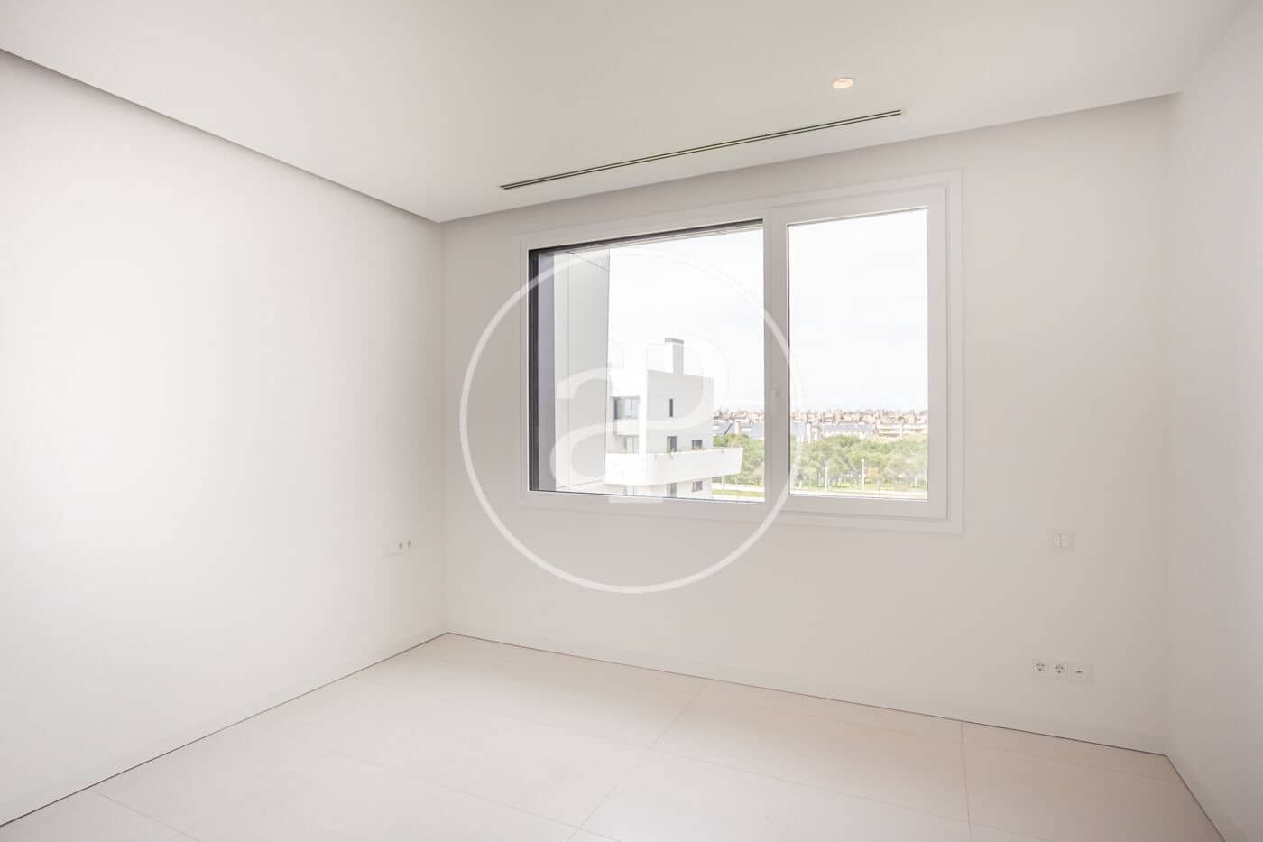 5 soveværelse Lejlighed til leje i Pozuelo de Alarcon med swimmingpool - € 18.000 (Ref: 9118970)