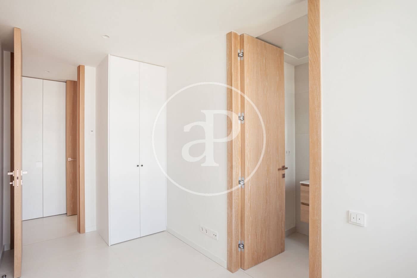 5 soveværelse Lejlighed til leje i Pozuelo de Alarcon med swimmingpool - € 18.000 (Ref: 9118970)