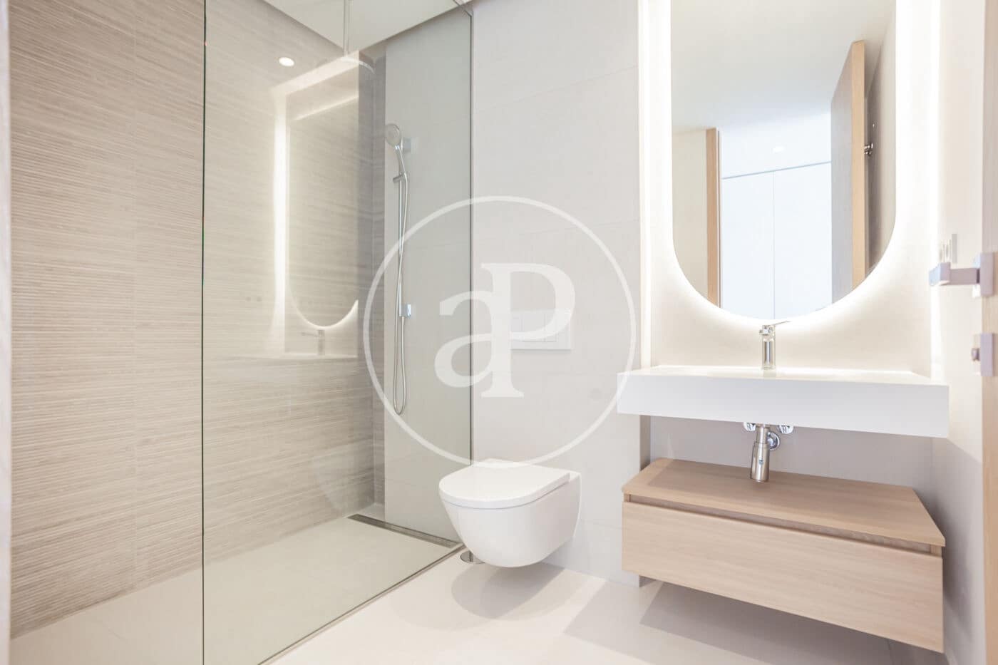 5 soveværelse Lejlighed til leje i Pozuelo de Alarcon med swimmingpool - € 18.000 (Ref: 9118970)