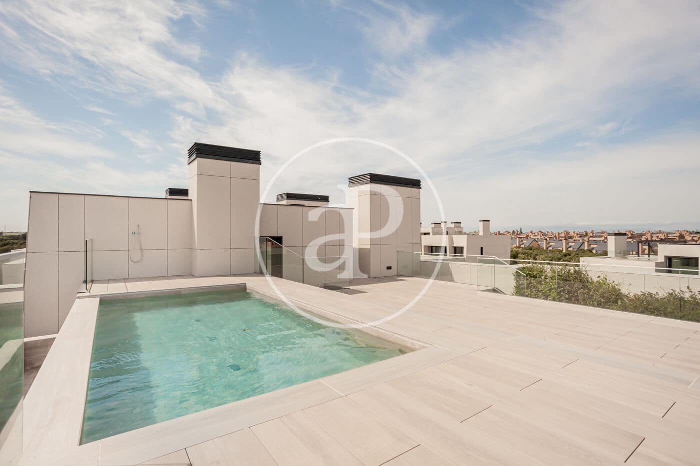 5 soveværelse Lejlighed til leje i Pozuelo de Alarcon med swimmingpool - € 18.000 (Ref: 9118970)