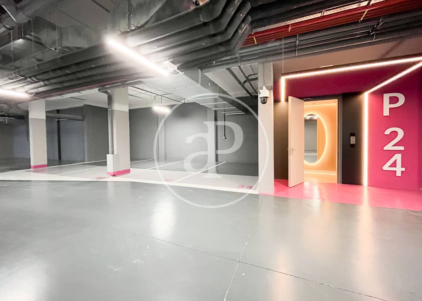 5 soveværelse Lejlighed til leje i Pozuelo de Alarcon med swimmingpool - € 18.000 (Ref: 9118970)