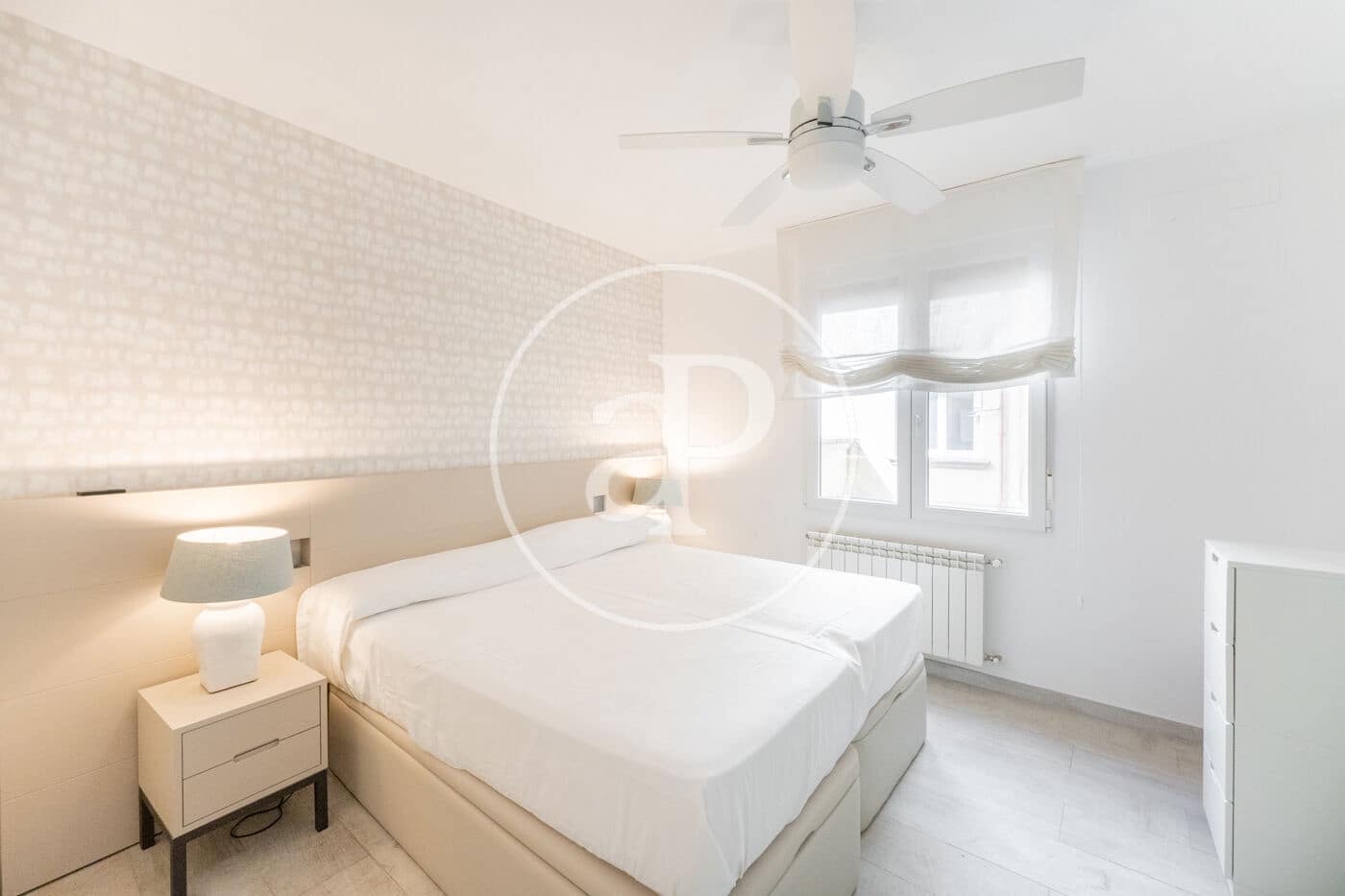 3 quarto Apartamento para arrendar em Madrid cidade - 3 300 € (Ref: 9125359)