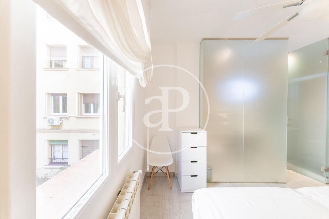 3 quarto Apartamento para arrendar em Madrid cidade - 3 300 € (Ref: 9125359)