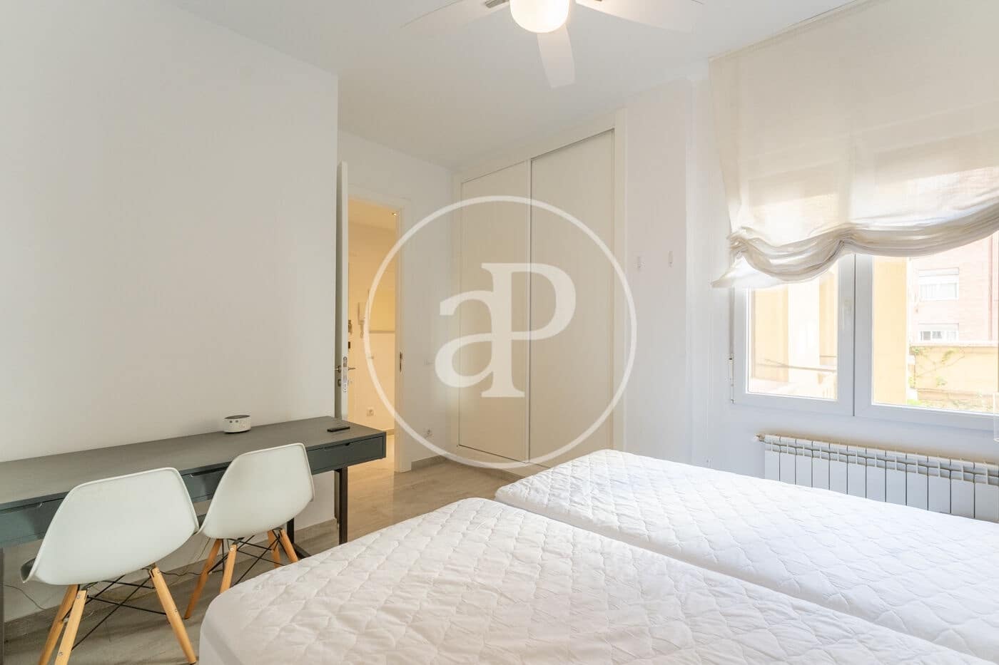 3 quarto Apartamento para arrendar em Madrid cidade - 3 300 € (Ref: 9125359)
