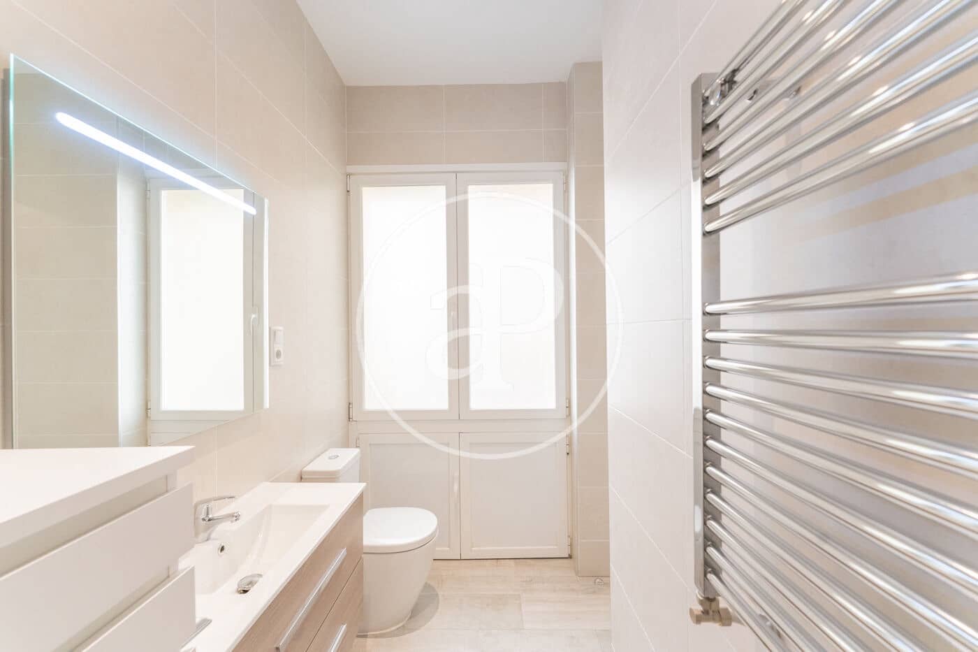 3 quarto Apartamento para arrendar em Madrid cidade - 3 300 € (Ref: 9125359)