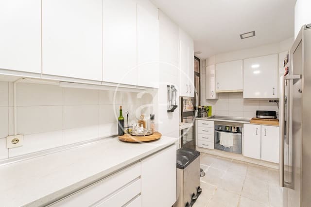 3 sypialnia Apartament na sprzedaż w Pozuelo de Alarcón z basenem - 950 000 € (Ref: 9125362)