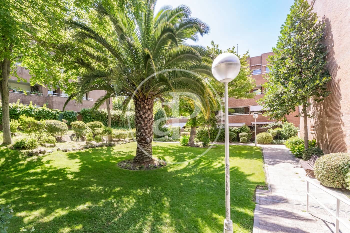 3 sypialnia Apartament na sprzedaż w Pozuelo de Alarcon z basenem - 950 000 € (Ref: 9125362)