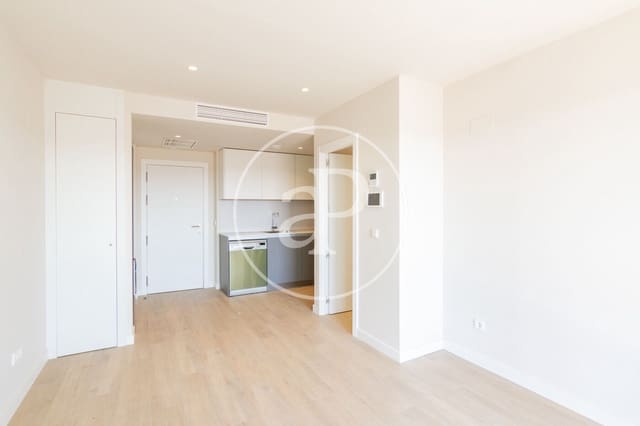 1 soveværelse Lejlighed til leje i Imperial, Madrid by med swimmingpool - € 1.530 (Ref: 9125366)