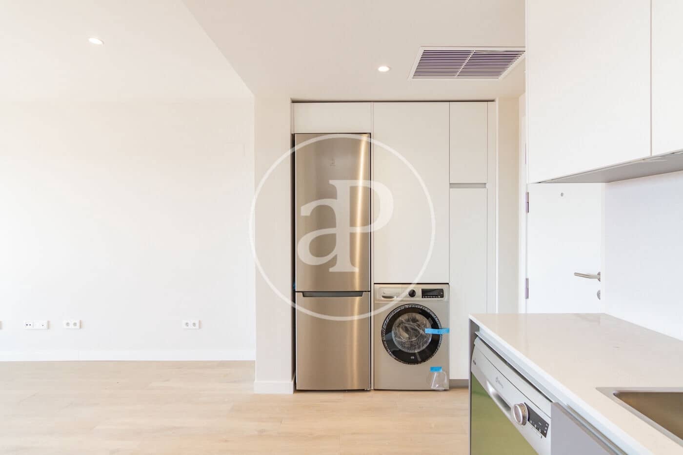 1 soveværelse Lejlighed til leje i Madrid by med swimmingpool - € 1.425 (Ref: 9125366)