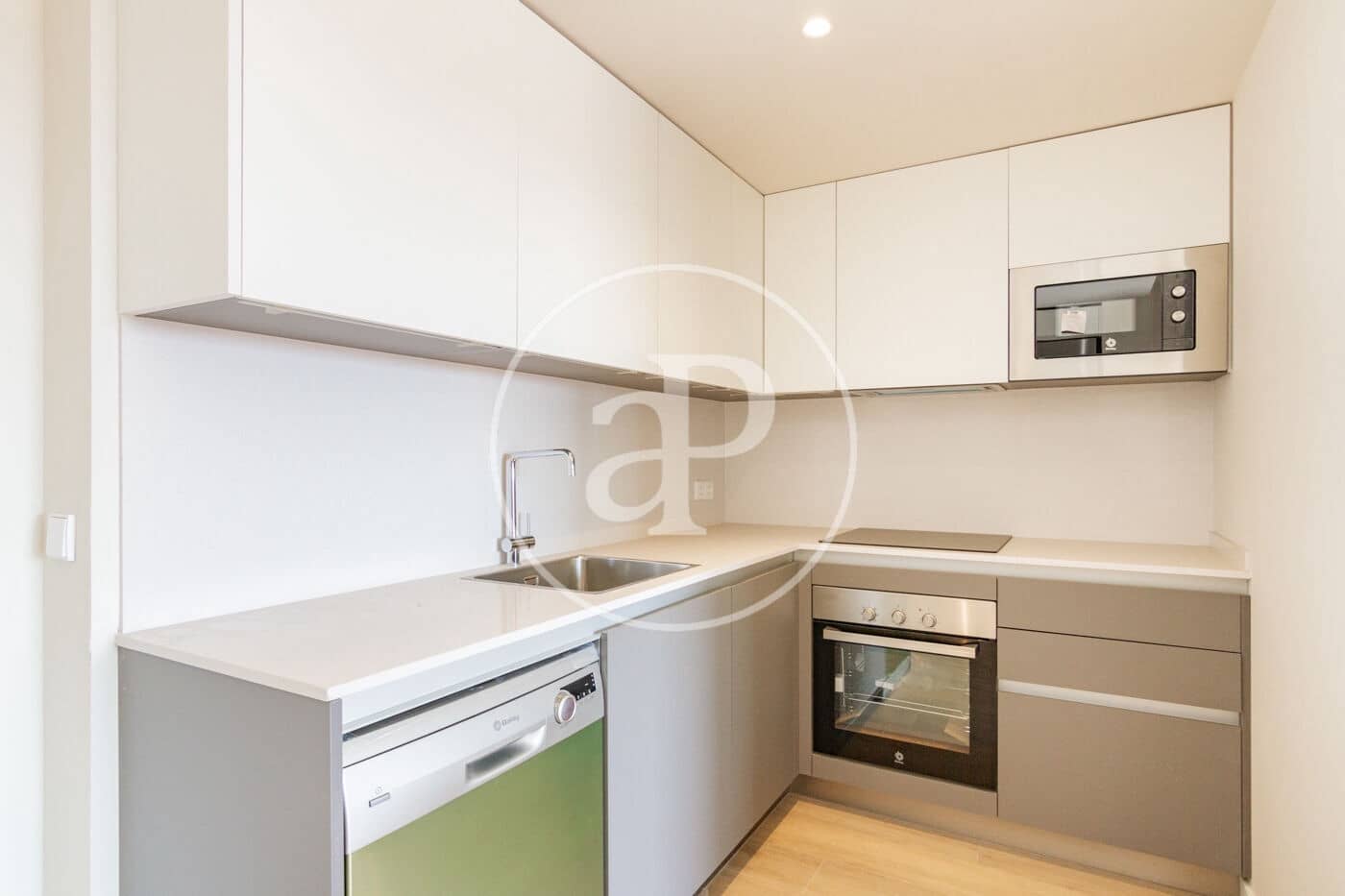 1 soveværelse Lejlighed til leje i Madrid by med swimmingpool - € 1.425 (Ref: 9125366)