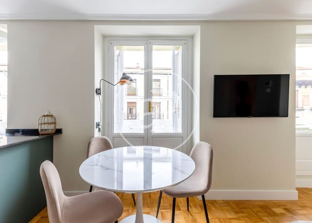 1 soveværelse Lejlighed til leje i Palacio, Madrid by - € 2.350 (Ref: 9126126)