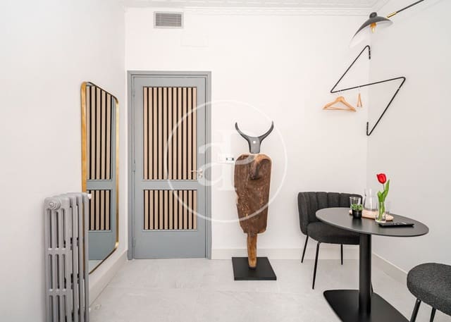 Apartamento de 5 habitaciones en Palacio, Madrid ciudad en venta - 850.000 € (Ref: 9126911)