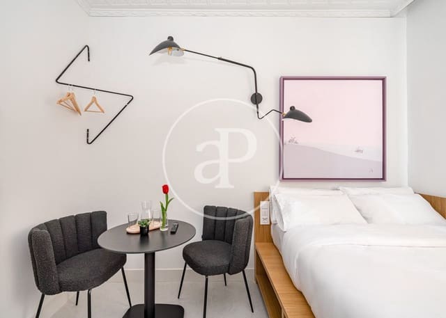 Apartamento de 5 habitaciones en Palacio, Madrid ciudad en venta - 850.000 € (Ref: 9126911)