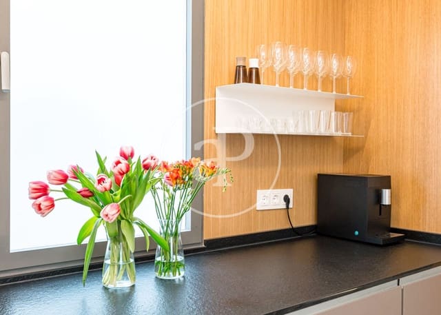 Apartamento de 5 habitaciones en Palacio, Madrid ciudad en venta - 850.000 € (Ref: 9126911)