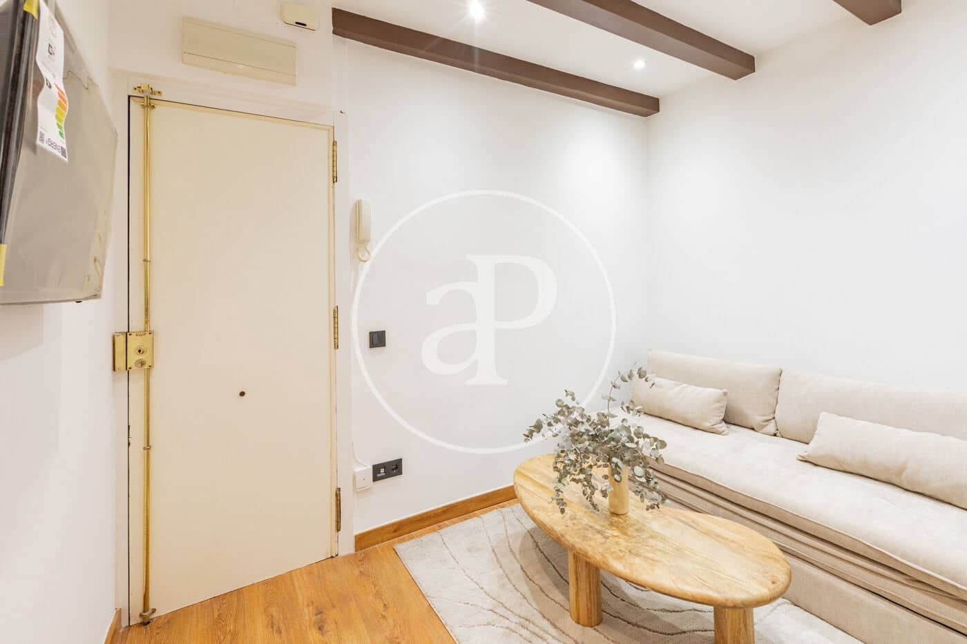 1 quarto Apartamento para arrendar em Madrid cidade - 1 300 € (Ref: 9128573)