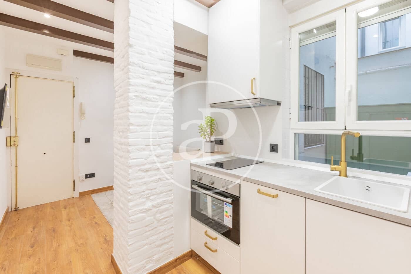 1 quarto Apartamento para arrendar em Madrid cidade - 1 300 € (Ref: 9128573)