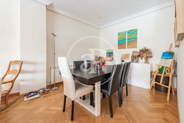 8 soveværelse Villa til salg i San Sebastián de los Reyes med swimmingpool - € 999.000 (Ref: 9128574)