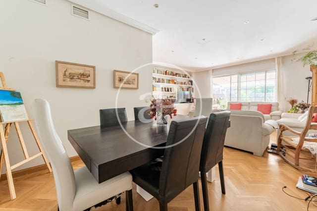 8 soveværelse Villa til salg i San Sebastián de los Reyes med swimmingpool - € 999.000 (Ref: 9128574)