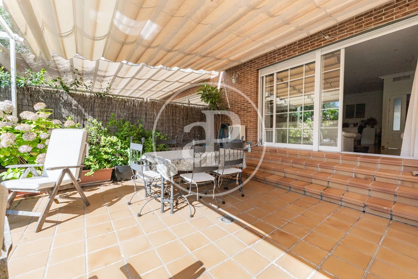 8 sypialnia Willa na sprzedaż w San Sebastian de los Reyes z basenem - 999 000 € (Ref: 9128574)