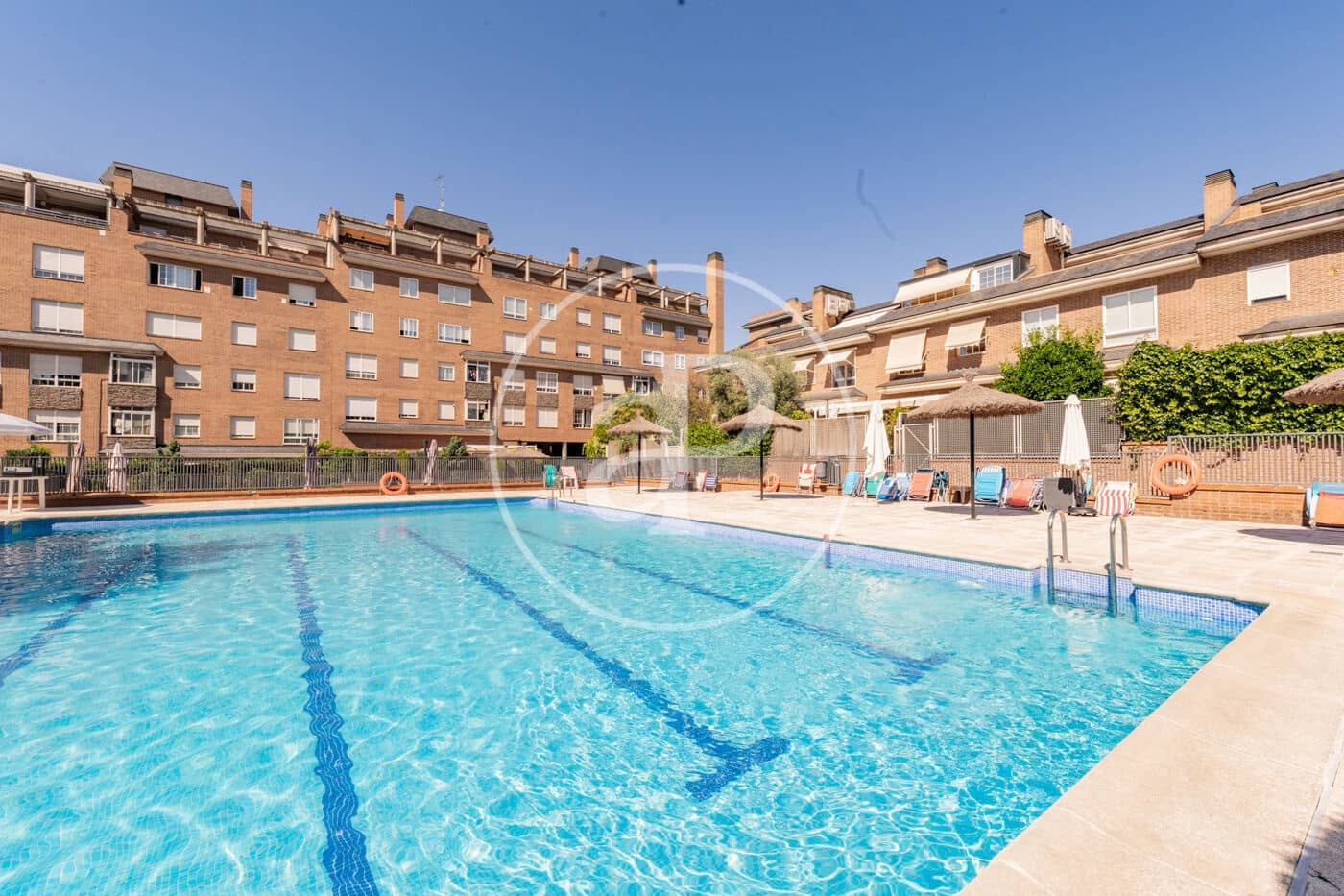 8 sypialnia Willa na sprzedaż w San Sebastian de los Reyes z basenem - 999 000 € (Ref: 9128574)